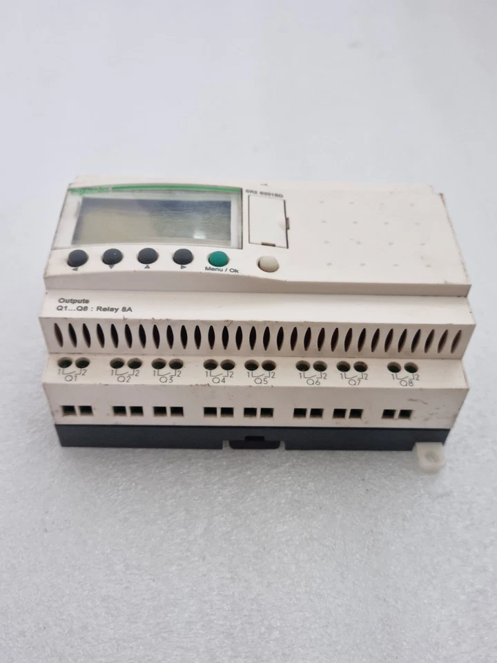 SCHNEIDER ELECTRIC ZELIO SR2 B201BD SMART RELAY LOGIC MODULE (Light On) For Part